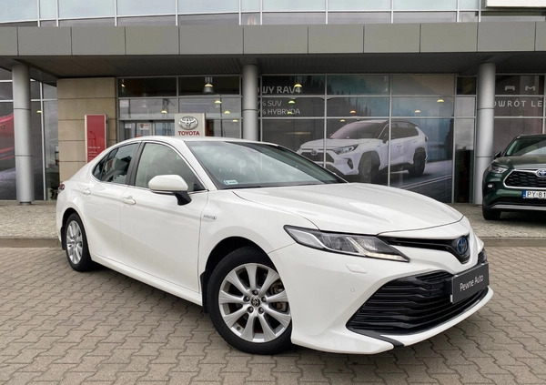 Toyota Camry cena 109900 przebieg: 97266, rok produkcji 2020 z Kalisz małe 562